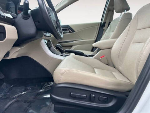 2017 Honda Accord EX-L V6 w/Navi w/Honda Sensing