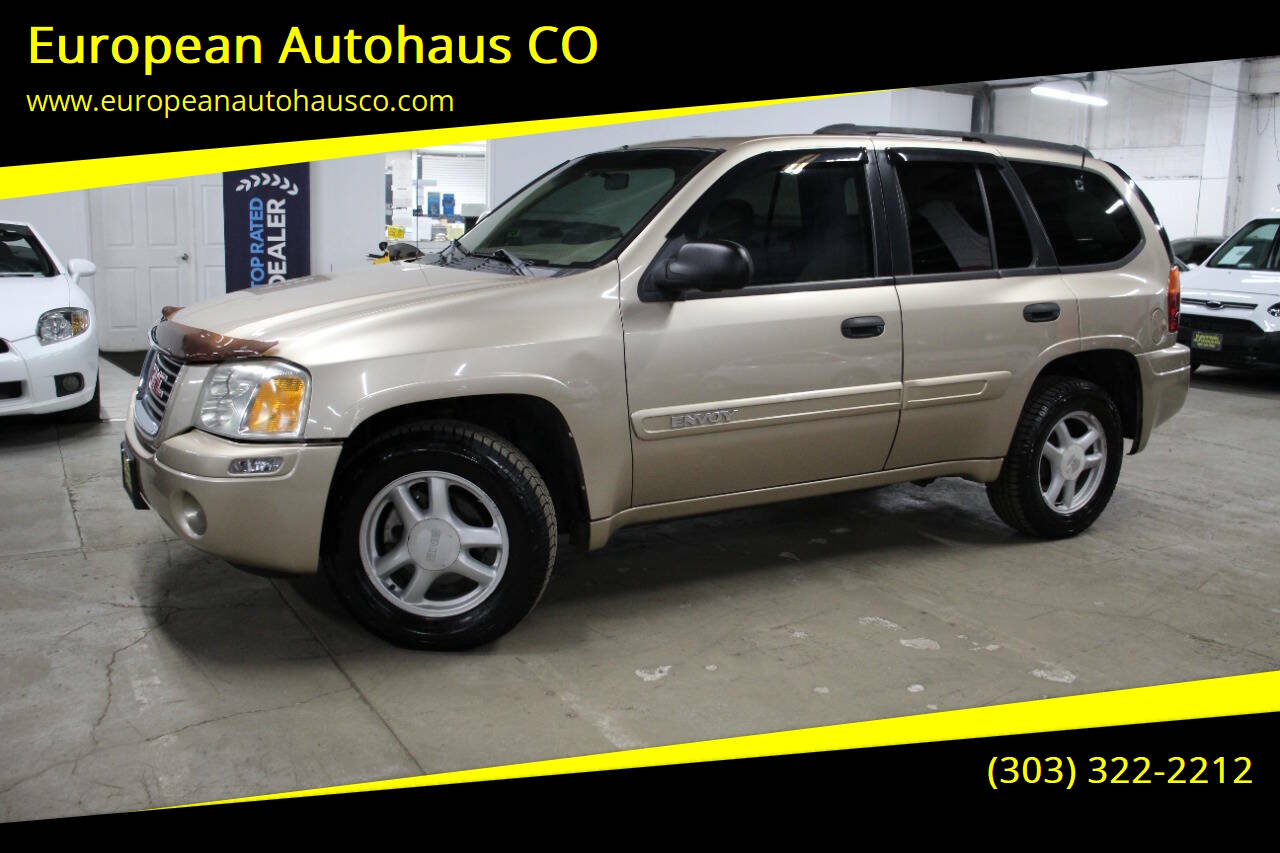 Gold 2004 GMC Envoy SLT SLT 4WD 4dr SUV 1