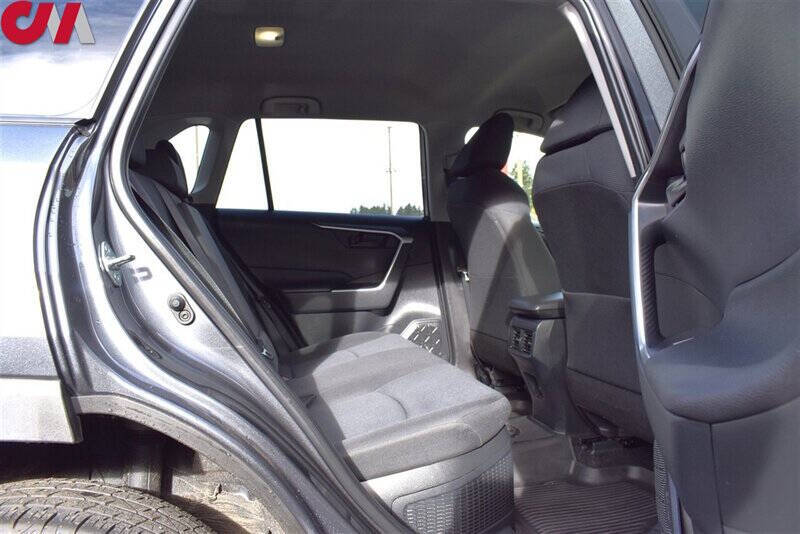 2022 Toyota RAV4 Hybrid LE