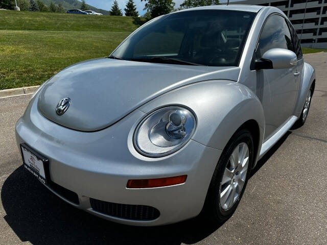 2008 Volkswagen New Beetle S