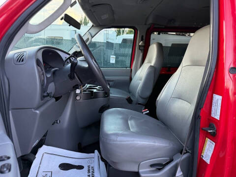 2006 Ford E-Series E-350 SD XLT