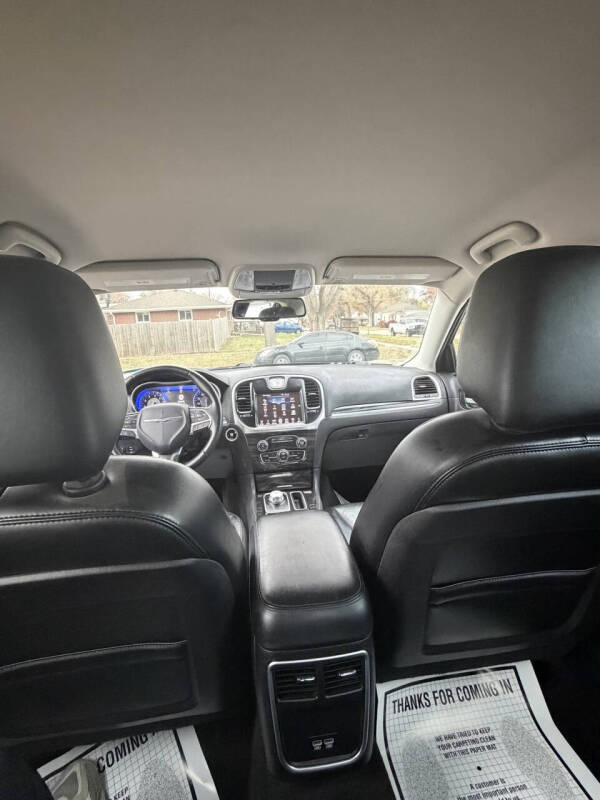 2016 Chrysler 300 Limited