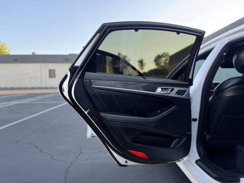 2018 Genesis G80