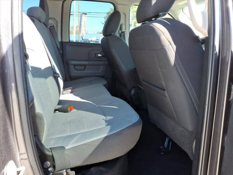 2024 RAM 1500 Classic SLT