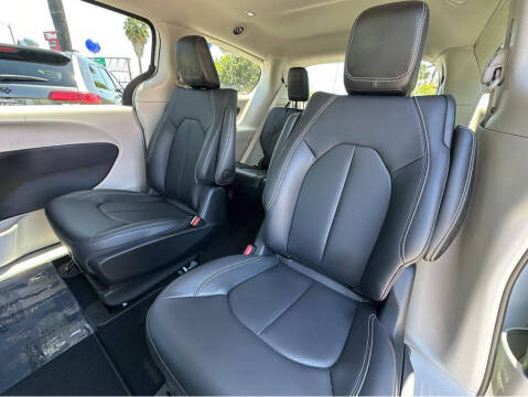 2024 Chrysler Pacifica Plug-In Hybrid