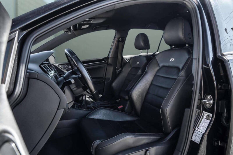 2016 Volkswagen Golf R 4Motion