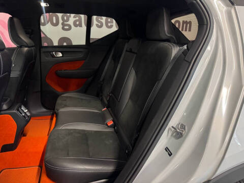 2021 Volvo XC40 T5 R-Design