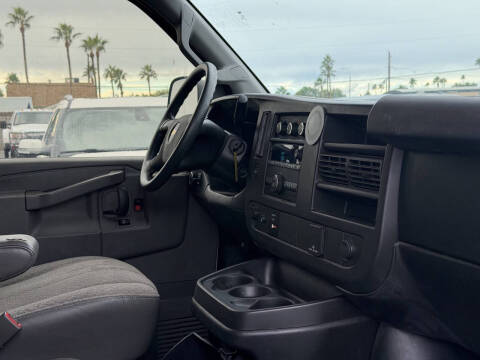 2017 Chevrolet Express 2500