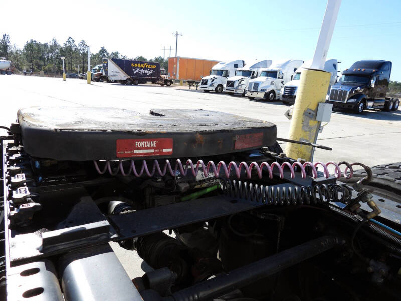 2020 International LT625