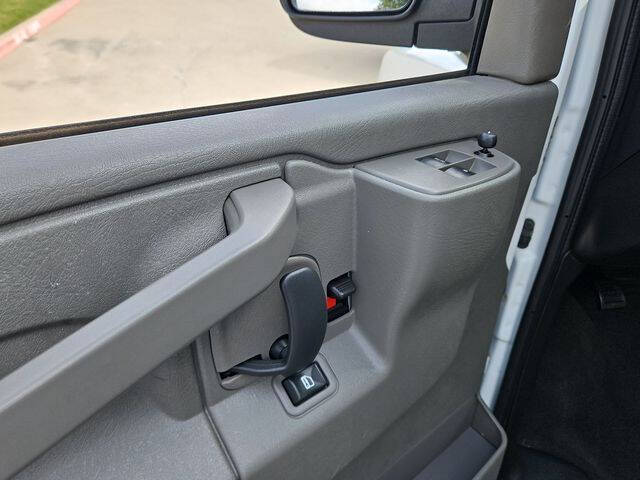 2023 Chevrolet Express LT 3500