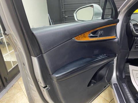 2016 Lincoln MKX Select