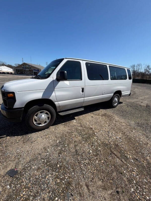 2014 Ford E-Series E-350 SD XL