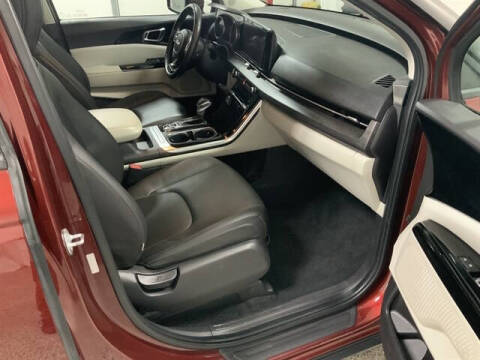 2022 Kia Carnival EX