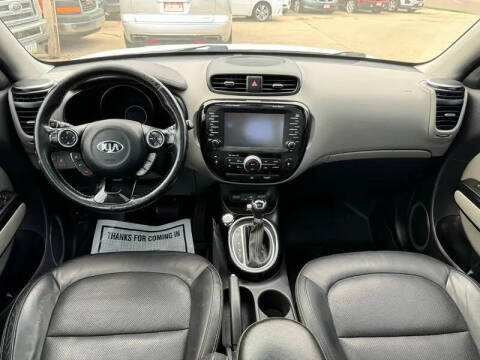 2016 Kia Soul +