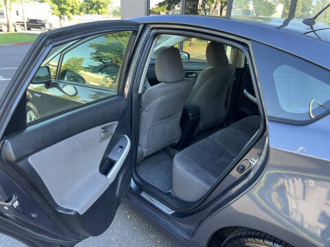 2012 Toyota Prius Two