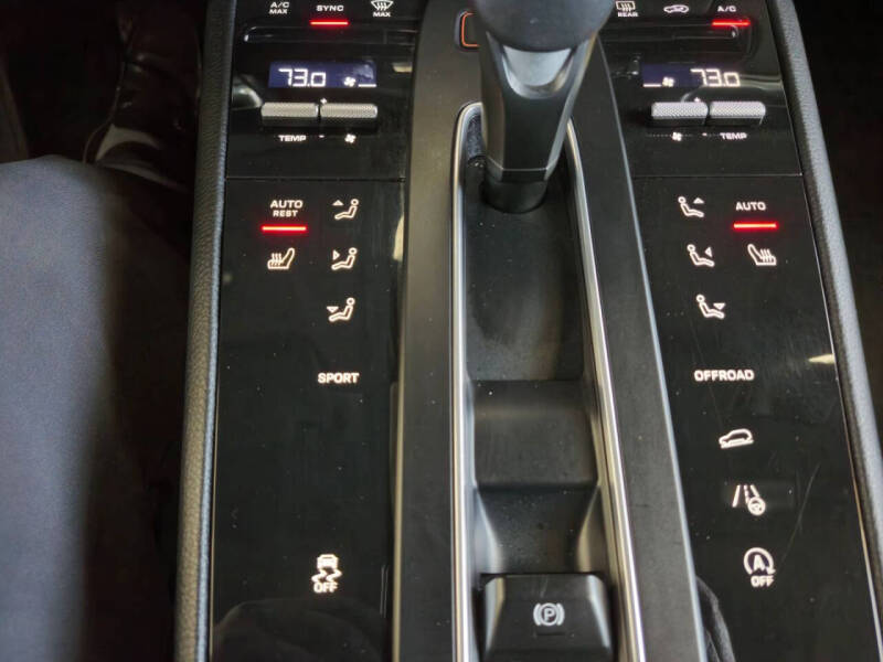 2022 Porsche Macan