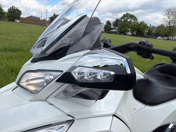 2014 Can-Am Spyder RT-S SE6