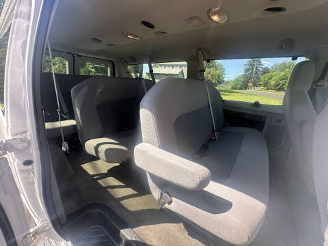 2013 Ford E-Series E-350 SD XL