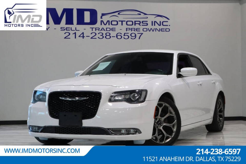 2017 Chrysler 300 for sale at IMD MOTORS, INC in Dallas, TX