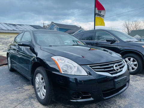 2010 Nissan Altima for sale at COMPTON MOTORS LLC in Sturtevant WI