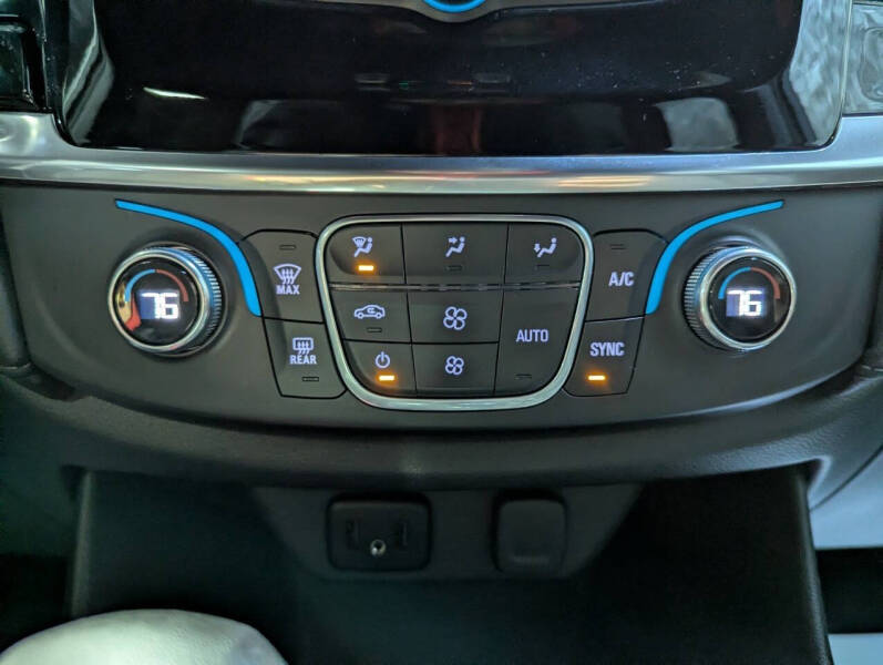 2022 Chevrolet Traverse LT