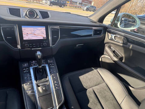 2017 Porsche Macan S