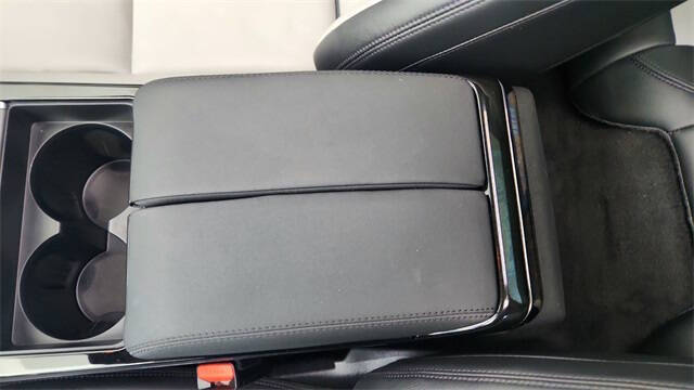 2024 Land Rover Range Rover Velar P250 Dynamic SE