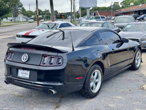 2013 Ford Mustang V6
