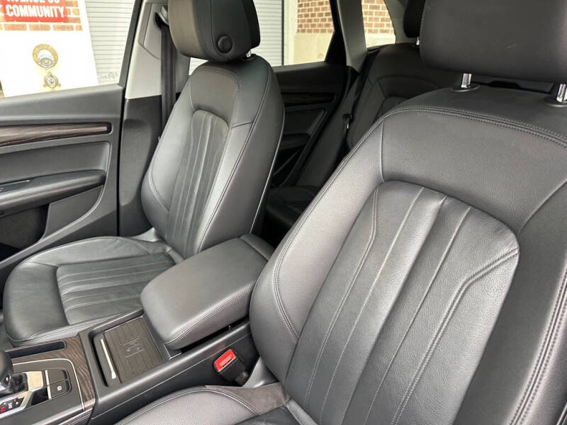 2020 Audi Q5 quattro Prestige 45 TFSI