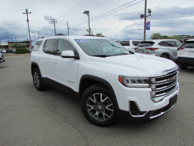 2023 GMC Acadia SLT