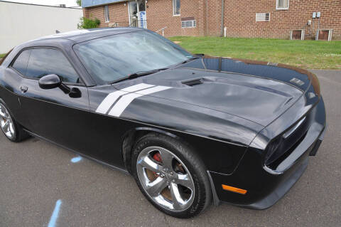 2013 Dodge Challenger SXT Plus