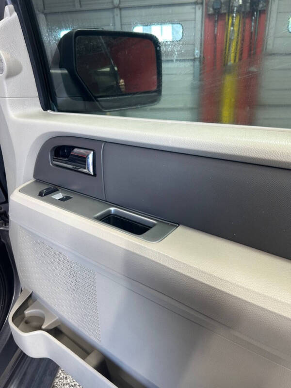 2011 Ford Expedition EL XLT