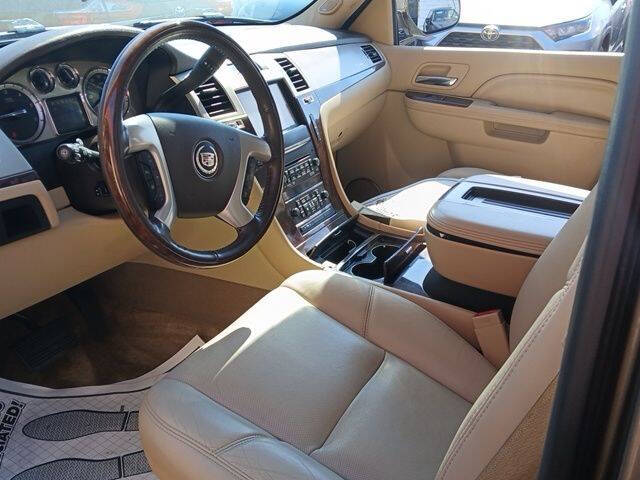 2014 Cadillac Escalade Luxury