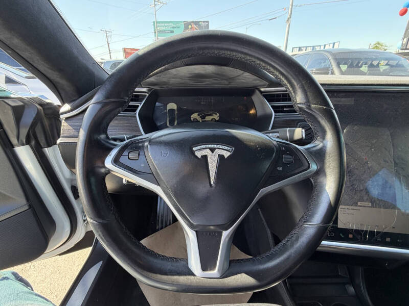 2015 Tesla Model S 85D