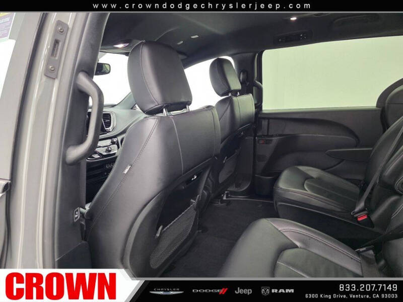 2022 Chrysler Pacifica Hybrid Touring L