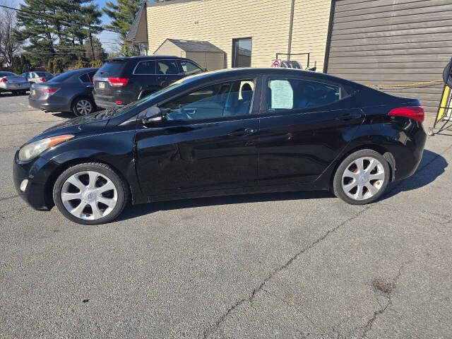 2011 Hyundai ELANTRA for sale at QUEENSGATE AUTO SALES in York, PA