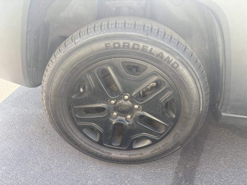 2017 Jeep Renegade Deserthawk