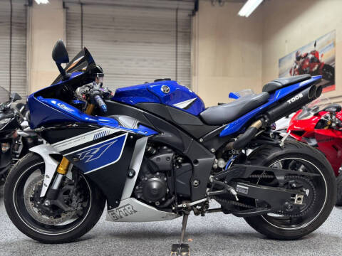 2013 Yamaha YZF-R1