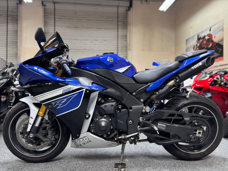2013 Yamaha YZF-R1