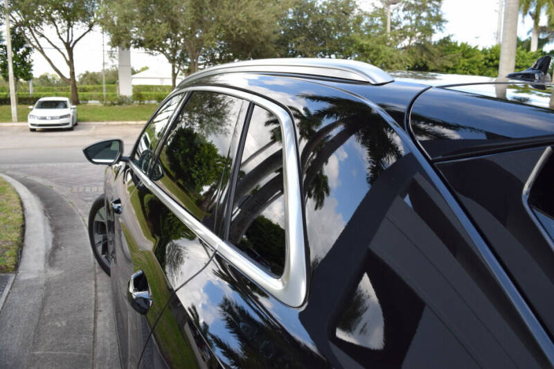 2022 Audi e-tron quattro Premium