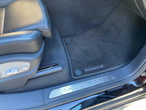 2013 Porsche Cayenne GTS
