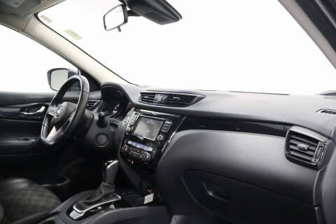 2022 Nissan Rogue Sport SV