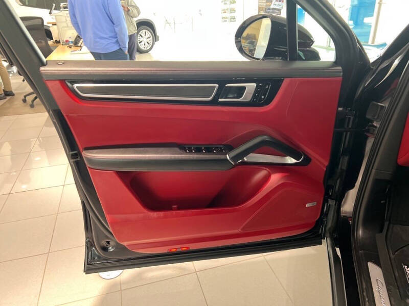 2021 Porsche Cayenne Turbo