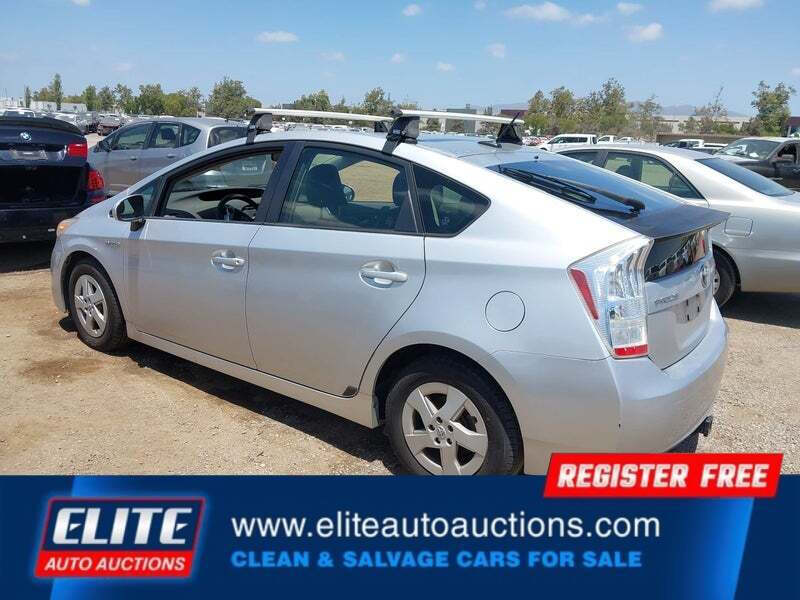 2011 Toyota Prius Two