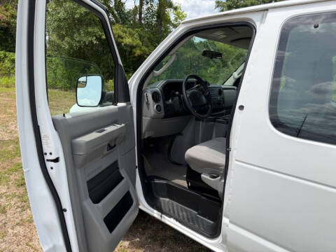 2013 Ford E-Series E-350 SD XLT