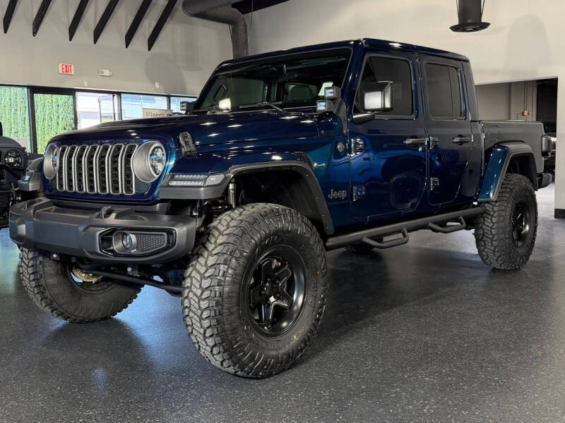 2025 Jeep Gladiator NightHawk
