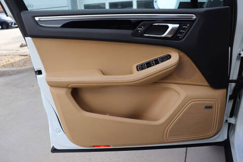 2017 Porsche Macan S