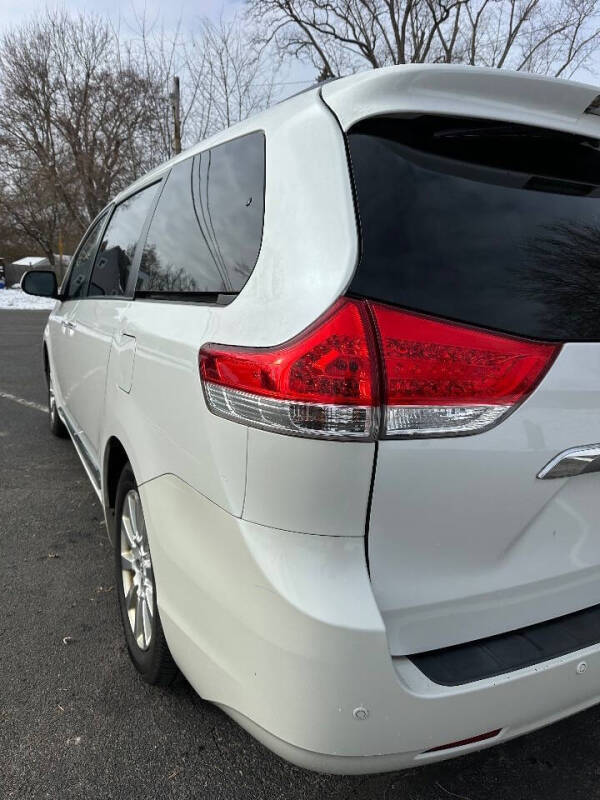 2012 Toyota Sienna Limited 7-Passenger