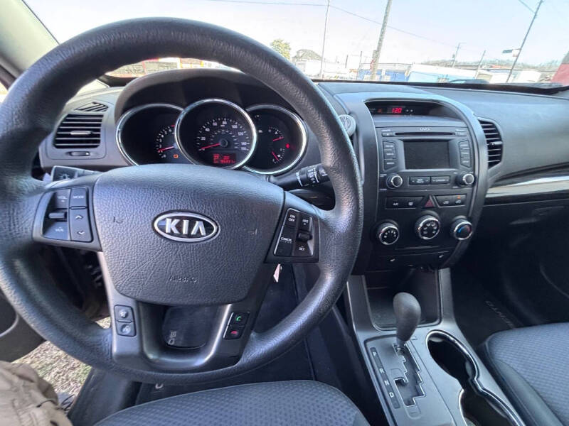 2013 Kia Sorento LX