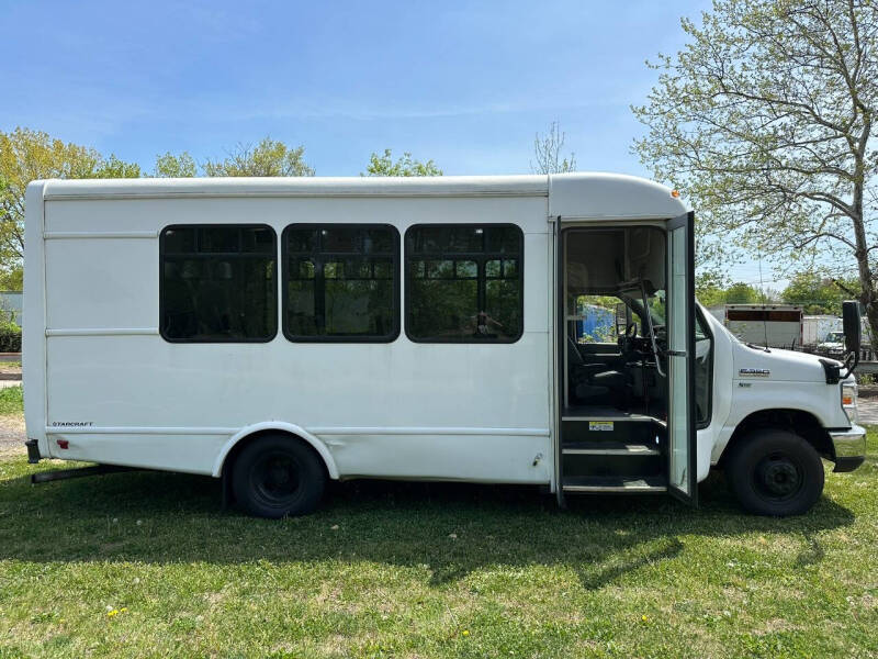 2018 Ford E-Series E-350 SD